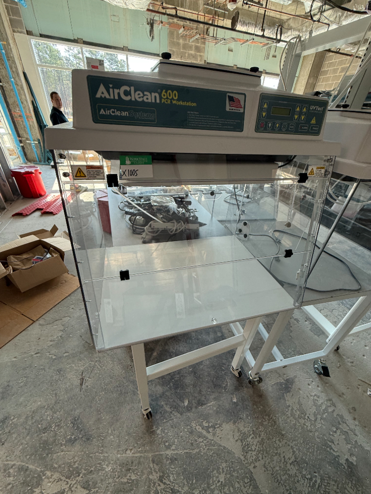 Image of AirClean 600 PCR Workstation